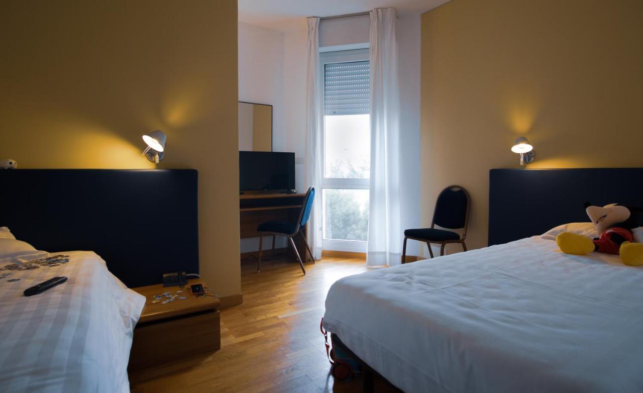 Mistral2 Hotel Oristano Esterno foto