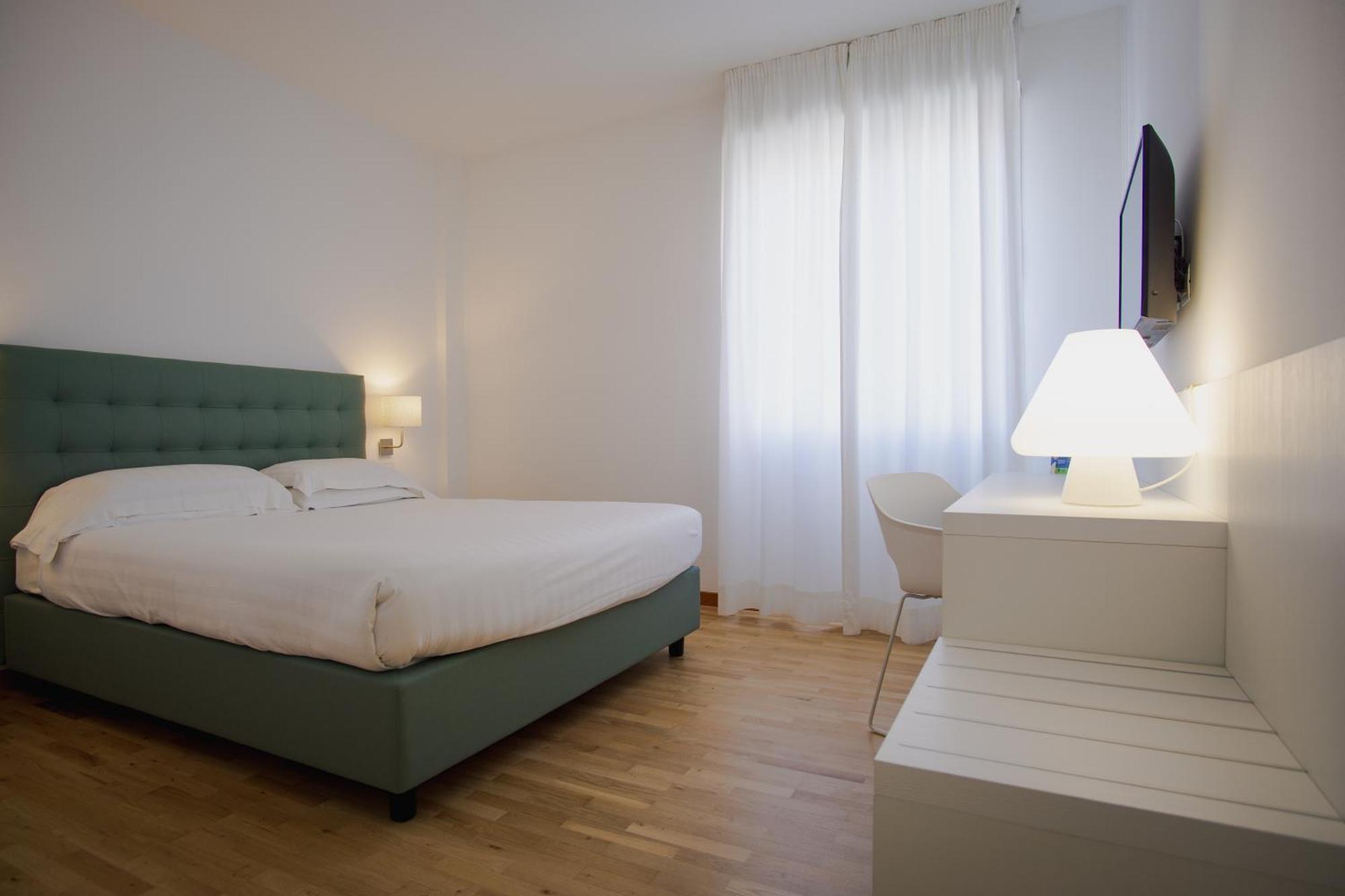 Mistral2 Hotel Oristano Esterno foto
