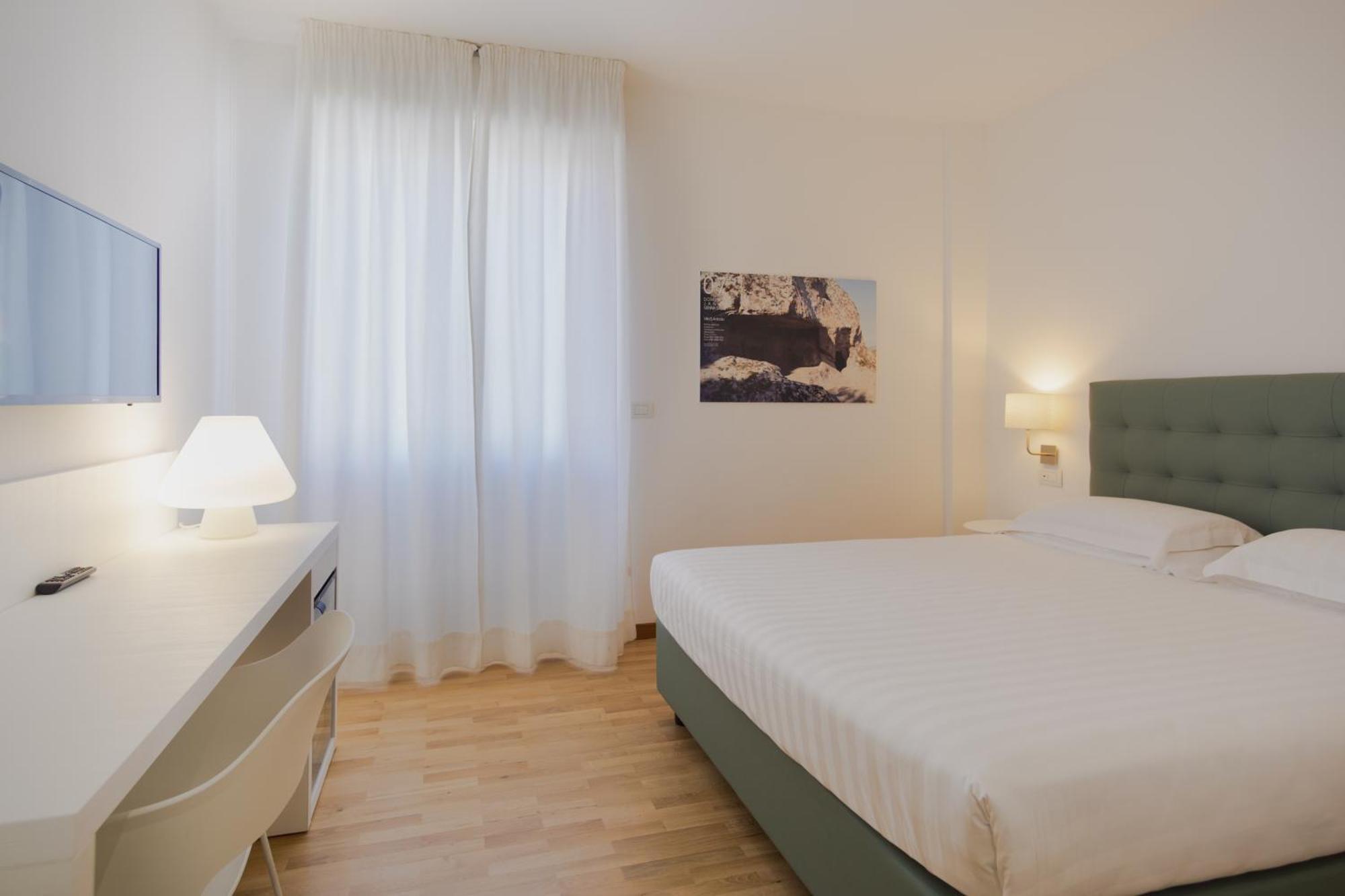 Mistral2 Hotel Oristano Esterno foto