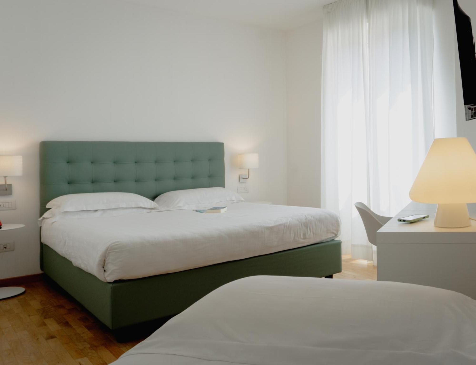 Mistral2 Hotel Oristano Esterno foto